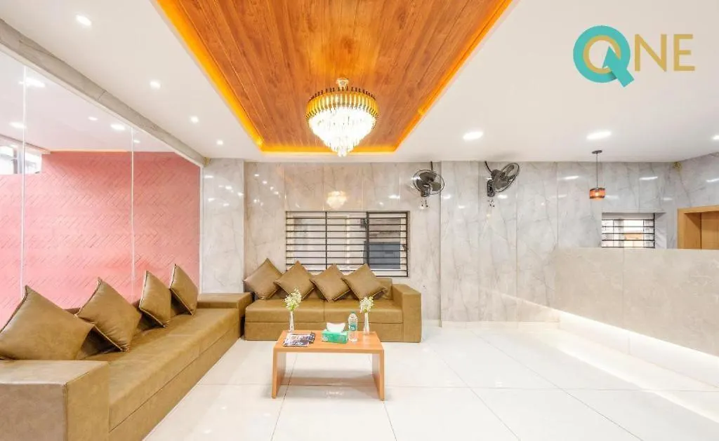 Glitz Hotels Q One - Nr Ernakulam Junction Kochi
