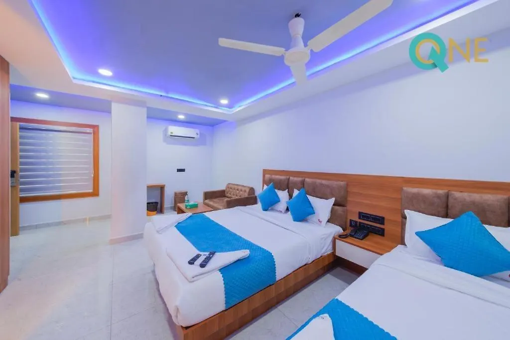 Kochi Glitz Hotels Q One - Nr Ernakulam Junction הודו